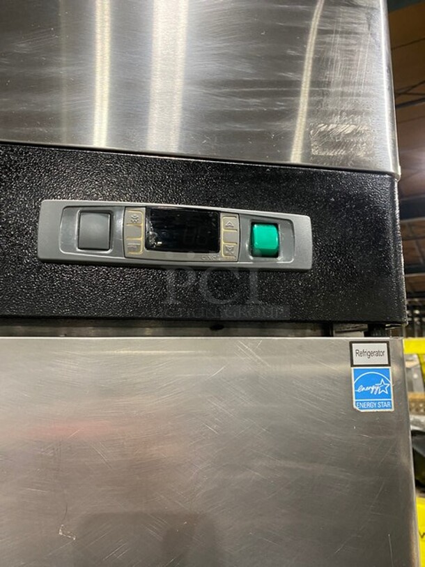 Migali Commercial Single Door Reach In Cooler! With Poly Coated Racks! All Stainless Steel! On Casters! Model: C1RHC SN: C1RHC00319012600920014 115V 60HZ 1 Phase - Image 8 of 9