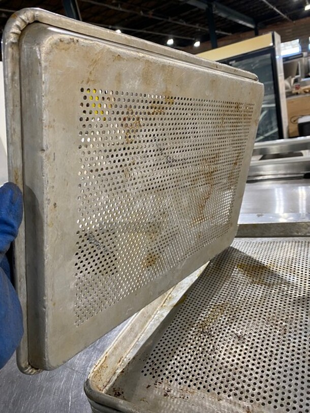 ALL ONE MONEY! Full Size Draining Pans! - Image 3 of 4
