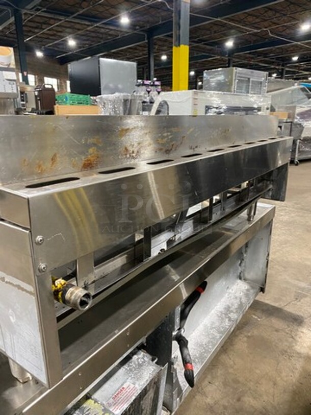 WOW! LATE MODEL! Sierra Commercial Countertop Natural Gas Powered Flat Top Griddle! With Back And Side Splashes! All Stainless Steel! On Small Legs! - Image 4 of 8