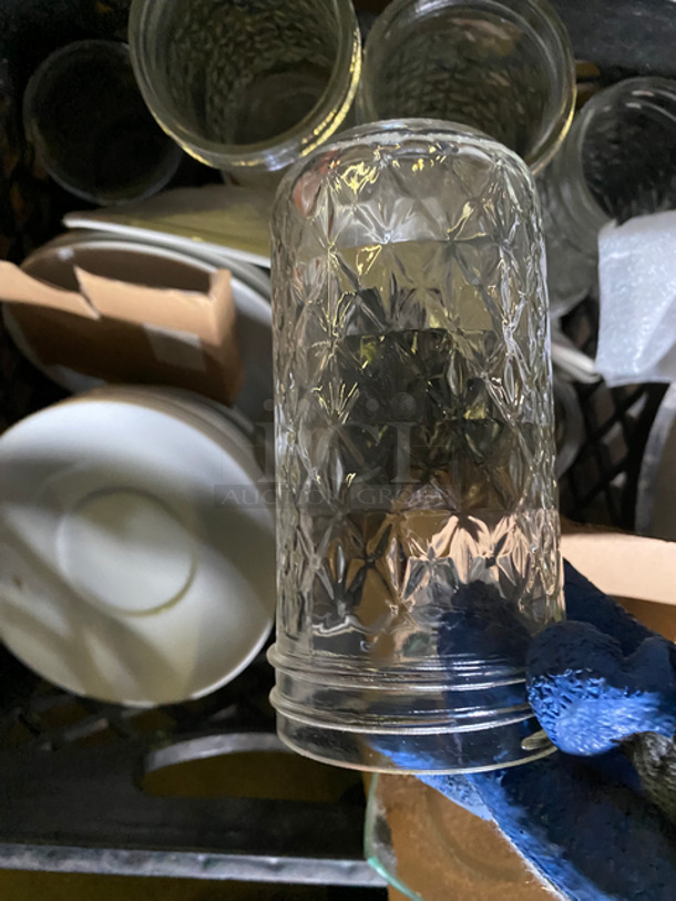 MISELLANEOUS! Assorted Size And Style Dishware! Includes Black Poly Crates! 3x Your Bid! - Image 6 of 9