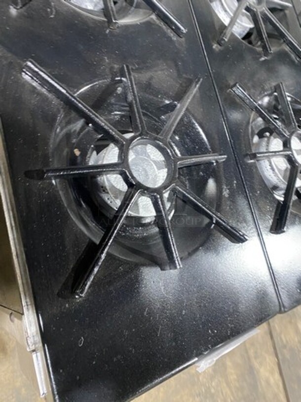 GREAT! Southbend Commercial Natural Gas Powered 10 Burner Stove! With Raised Back Splash And Salamander Shelf! With 2 Full Size Oven Underneath! All Stainless Steel! On Legs! Model: 320D SN: 20N04G53572 - Image 6 of 11