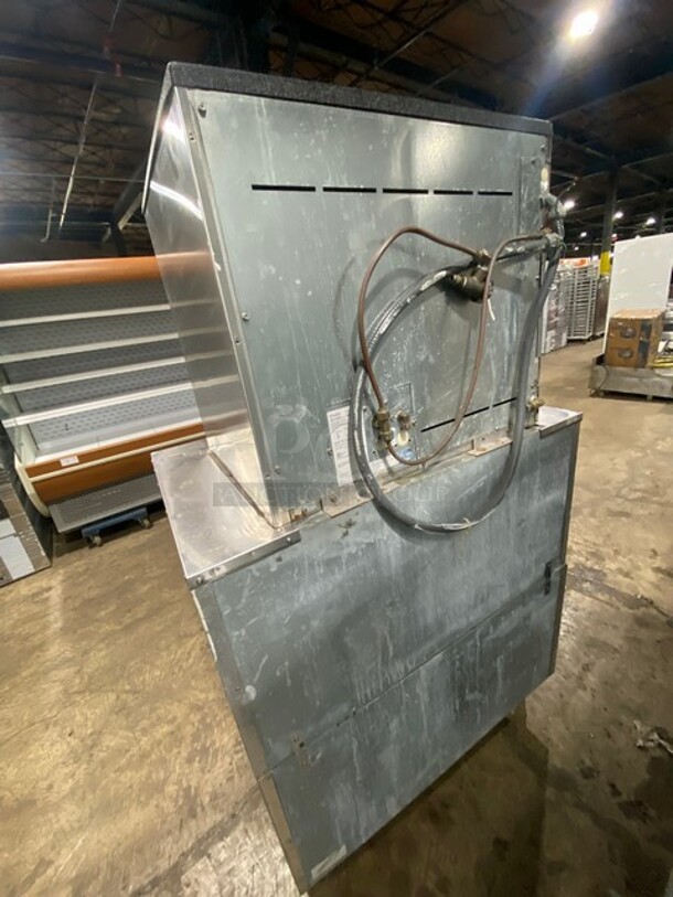 Ice-O-Matic Commercial Ice Making Machine! On Ice Bin! All Stainless Steel! Ice Machine Model ICE1006HW2 SN: 06041280010772 208-230V 1PH - Image 4 of 7