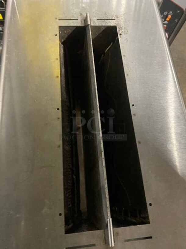 Antunes Commercial Countertop Vertical Contact Toaster! All Stainless Steel! Model: VCT2000CV SN: 16051714 208V - Image 7 of 9