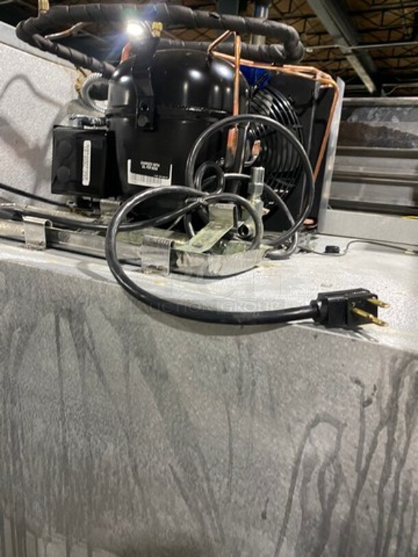 Traulsen Commercial 2 Door Reach In Cooler! All Stainless Steel! On Legs! Model: RHT232NUTFHS SN: T97320F05 SN: 115V 60HZ 1 Phase - Image 10 of 10