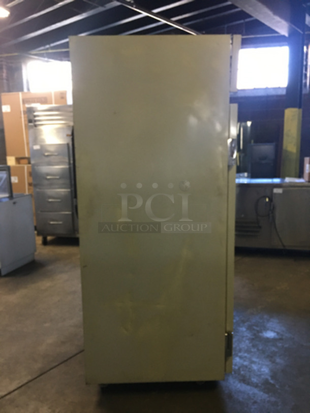 Kevinator Commercial 2 Door Refrigerator! With Metal Racks! NOT TESTED! Model: T50H8P SN: 03406063 115V 60HZ 1 Phase - Image 4 of 9