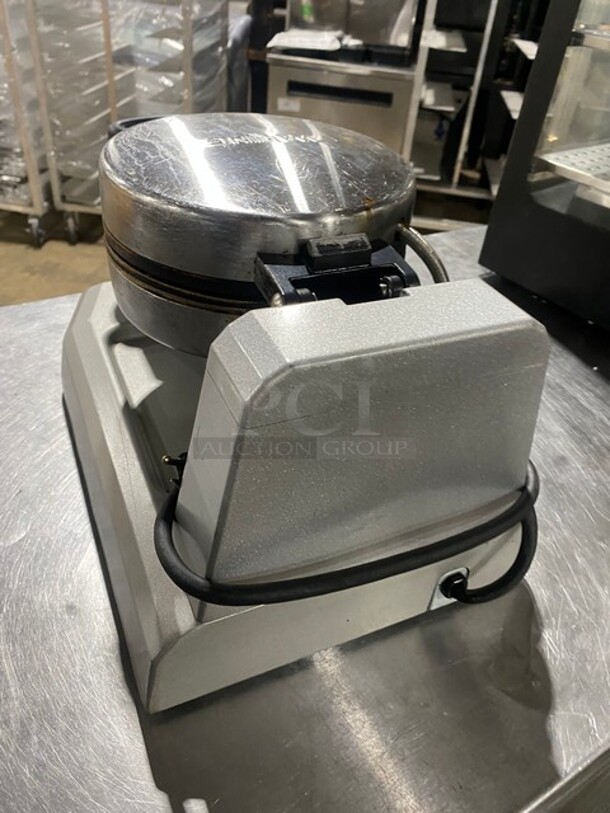 Waring Commercial Countertop Waffle Maker! Model WW180X! 120V! - Image 4 of 8
