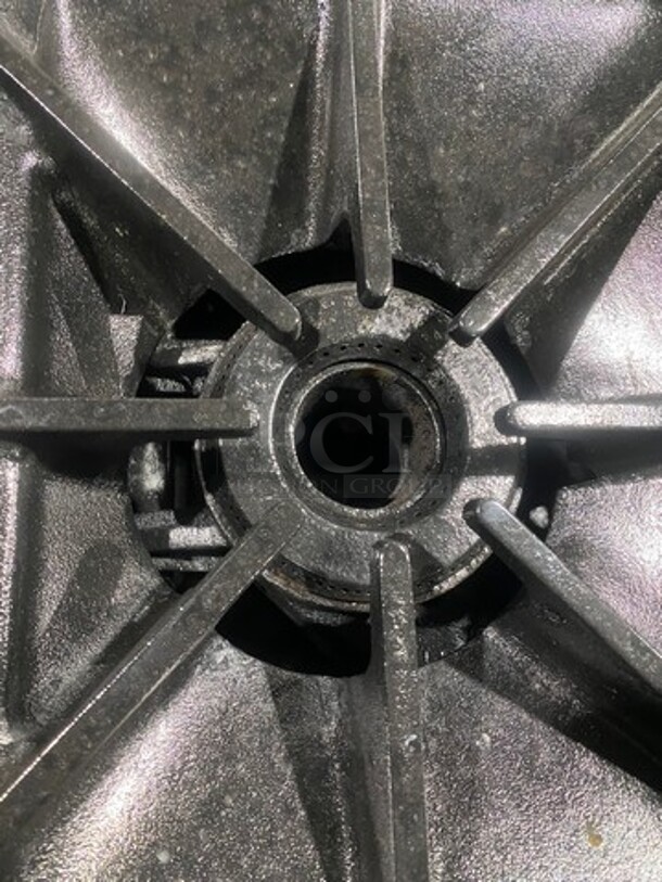 WOW! Southbend Commercial Natural Gas Powered 4 Burner Stove With Left Side French Top/ Hot Plate Combo! With Oven Underneath! With Small Single Door Storage Space! All Stainless Steel! - Image 7 of 12