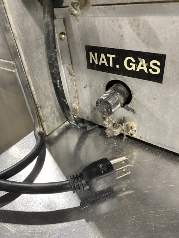 TURBOFAN MOFFAT Commercial Countertop Natural Gas Oven W/ View Through Door! Metal Oven Racks! Model G32! All Stainless Steel! - Image 8 of 8