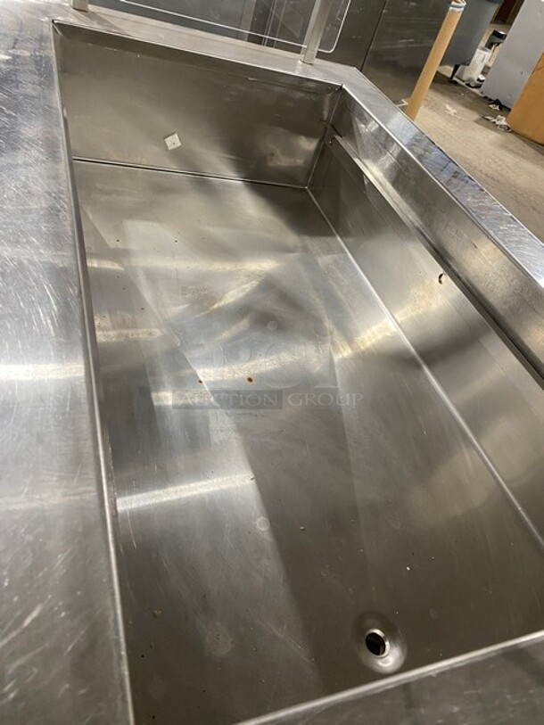 Low Temp Commercial Refrigerated Food Serving Station Counter/ Cold Pan! With Sneeze Guard! Stainless Steel Body! On Casters! Model: 50CFMX SN: L10C33214L 120V 60HZ 1 Phase - Image 5 of 7