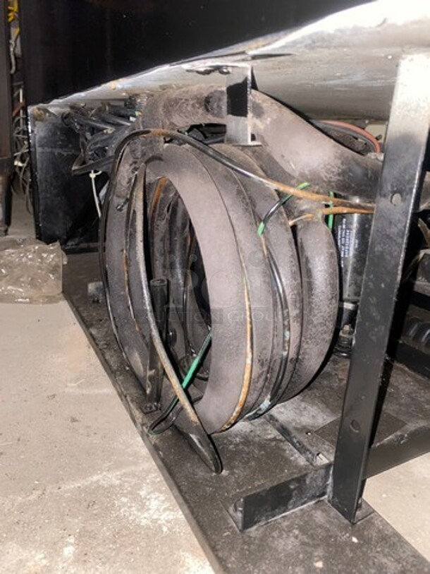 Beverage Air Commercial Refrigerated 2 Door Reach In Cooler Merchandiser! With View Through Doors! Model: MT45 SN: 4471080 115V 60HZ 1 Phase - Image 8 of 8