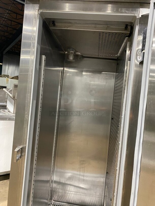 Continental Commercial Single Door Reach-In Cooler! Solid Stainless Steel! On Casters! Model: DL1RSS SN: 14348204 115V 60HZ 1 Phase - Image 6 of 10