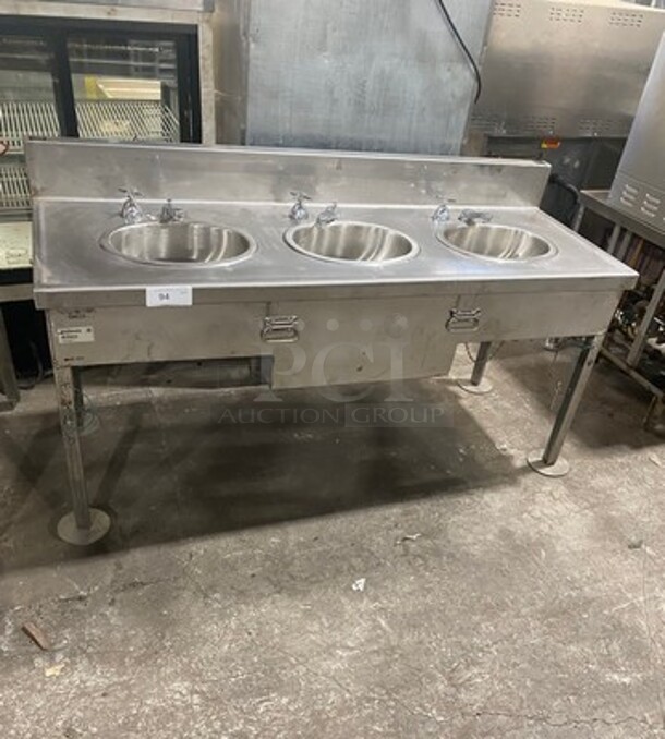 Highland Outdoor Portable 3 Compartment Sink! With Back Splash! All Stainless Steel! On Legs!