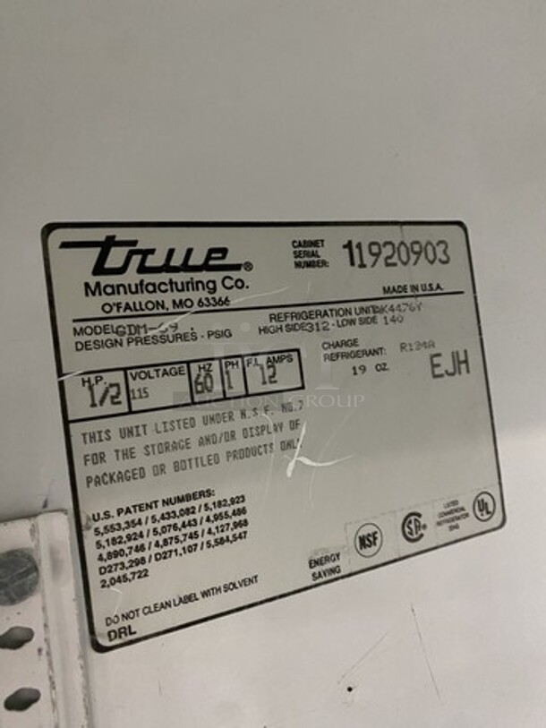 True 3 Sliding Door Cooler Merchandiser! With Poly Coated Rackks! Model GDM69 Serial 11920903! 115V 1 Phase!  - Image 8 of 9