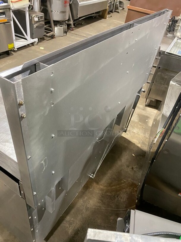 Sweet! LATE MODEL! Vulcan Commercial Natural Gas Powered 6 Burner Stove! With Right Side Flat Griddle & Cheese Melter Combo! Griddle Has Side Splashes! With Raised Back Splash! With 2 Oven Underneath! All Stainless Steel! - Image 4 of 9