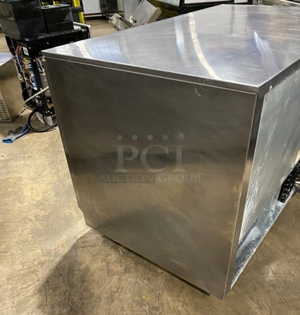 NICE! Beverage Air Under The Counter 2 Door Cooler! Stainless Steel! On Commercial Casters! MODEL UCR48A23 SN:11310538 115V 1PH - Image 4 of 8