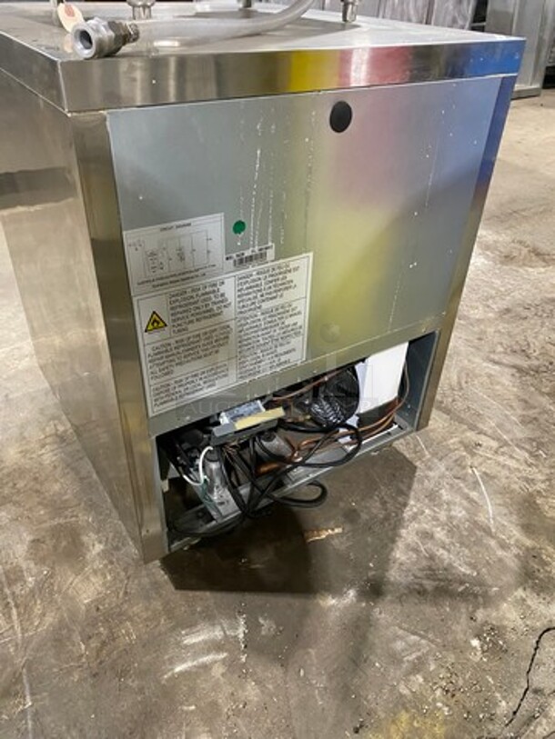 NEW! SCRATCH-N-DENT! Dukers Commercial Single Door Refrigerated Lowboy/ Worktop Freezer! With Poly Coated Rack! Solid Stainless Steel! Model: DUC29F 115V 60HZ 1 Phase - Image 3 of 7