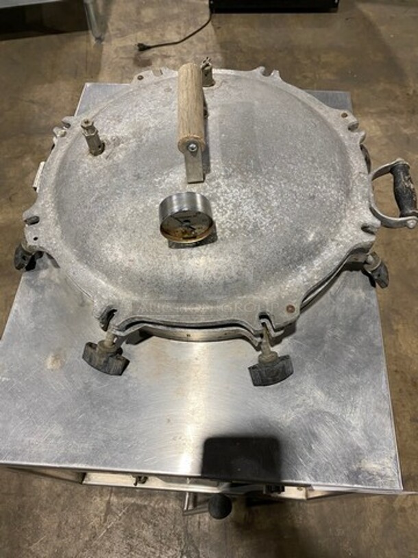 Smokaroma Commercial Electric Powered Pressure BBQ Cooker/ Smoker! All Stainless Steel! On Casters! Model: CU200F SN: 6118 208V - Image 6 of 9