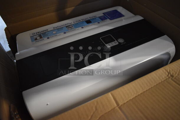 IN ORIGINAL BOX! Pelonis PAD30C1AWT ENERGY STAR 30 Pint Dehumidifier. 120 Volts, 1 Phase. 15x10.5x19 - Image 2 of 5