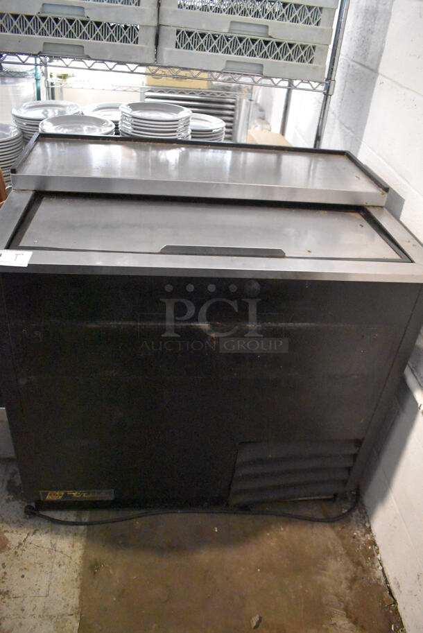 True T-36-GC Stainless Steel Commercial Back Bar Bottle Cooler w/ Sliding Lid. 115 Volts, 1 Phase. 37x27x33. Tested and Powers On But Does Not Get Cold