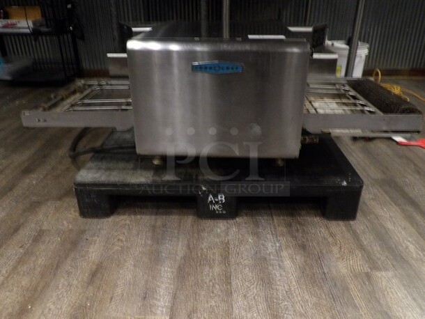 Turbo Chef High H Conveyor Pizza Oven, Not Tested. 

MFG June 2020
Model - HCS1618

4'x2'8"x1'6"
 - Image 2 of 6