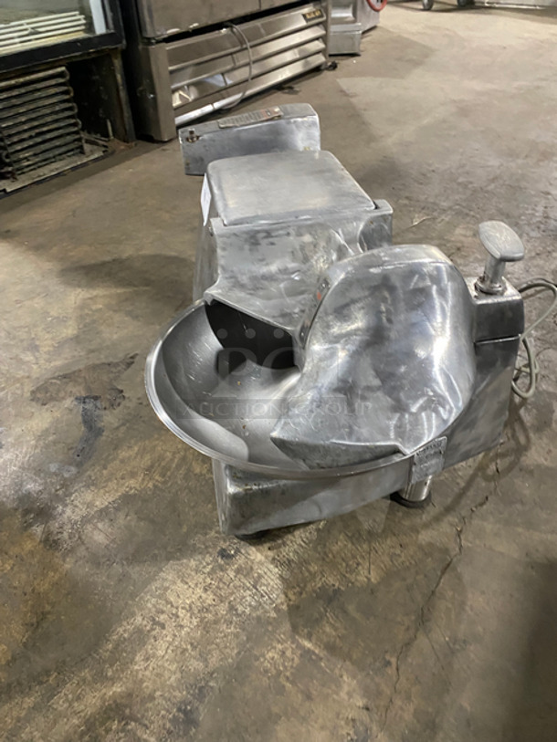 Hobart Commercial Countertop Buffalo Chopper! All Stainless Steel! Model: 84145 SN: 30182668 115V 60HZ 1 Phase - Image 2 of 9