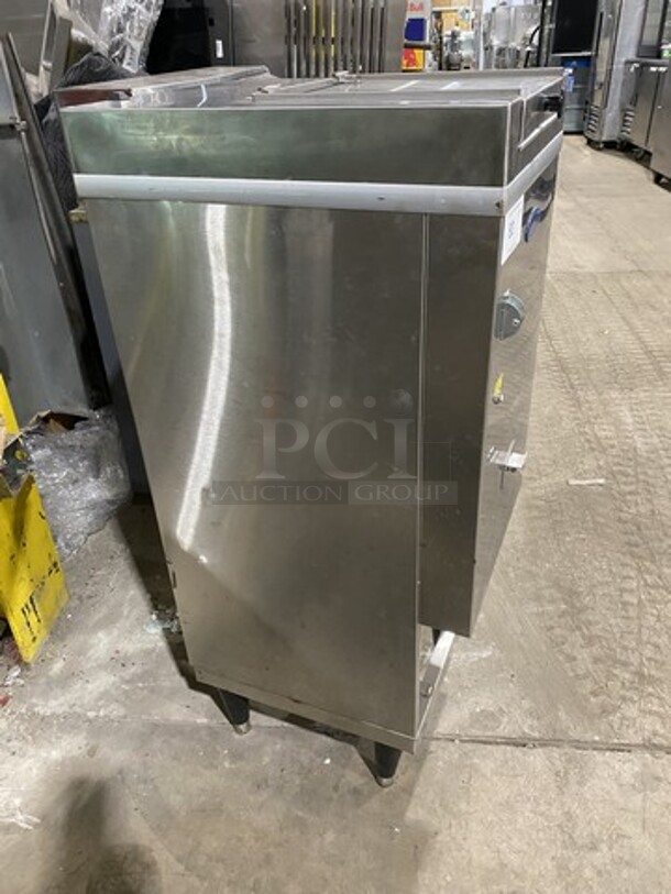 Norlake Counter Top All Stainless Steel Ice Crusher W/Hopper! Model N14CRSS-A Serial 15091153! 120V 1 Phase! - Image 2 of 9