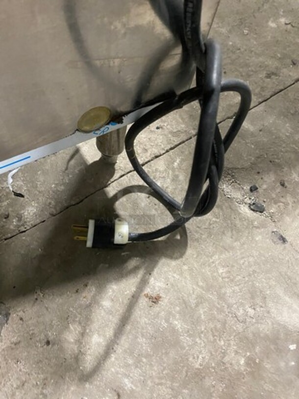 AMAZING! Perlick Commercial 4 Door Bar Back Cooler! With Poly Coated Racks! All Stainless Steel! On Legs! Remote Compressor/No Compressor! Model: BR96 SN: 676683 115V 60HZ 1 Phase - Image 11 of 11