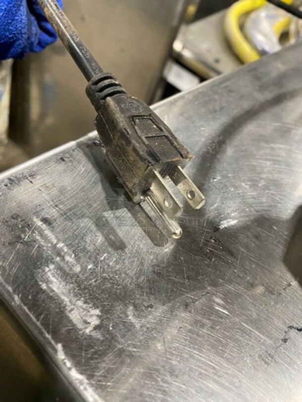 Wells Commercial Water Saver Heated Disher Well! Model: HDW2 SN: HDW20317A0010 120V - Image 6 of 6