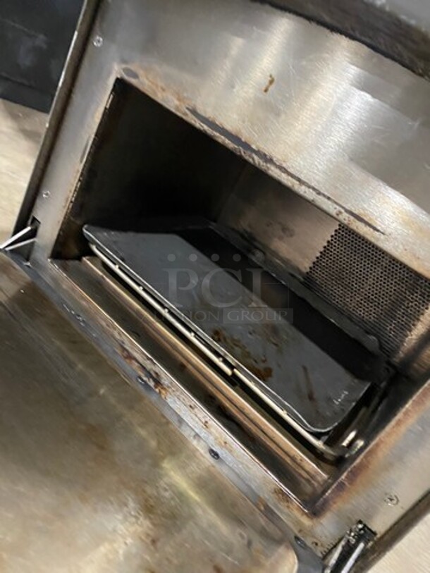 LATE MODEL! 2017 Turbo Chef Commercial Countertop Rapid Cook Oven! On Small Legs! Model: NGO SN: NGOD35059 208/240V 60HZ 1 Phase - Image 5 of 8