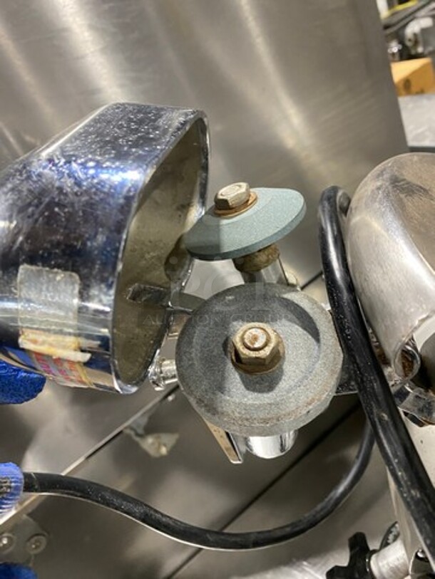 Globe Commercial Countertop Deli/ Meat Slicer! All Stainless Steel! Model: 720 SN: 721232 - Image 6 of 10