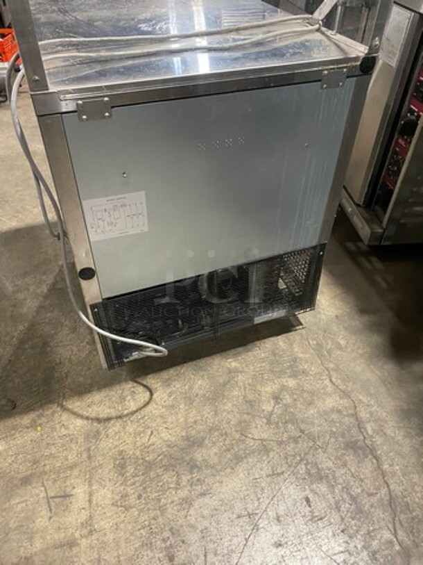 Turbo Air Stainless Steel One Door Refrigerated Lowboy Worktop Cooler! Model MUR28 Serial MU2R705065! 115V 1 Phase!  - Image 4 of 8