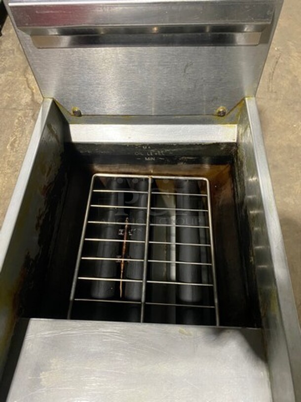 NICE! LATE MODEL! 2016 Black Diamond Commercial LP Powered Deep Fat Fryer! With 2 Metal Frying Baskets! All Stainless Steel! On Legs! Model: BDGF90 SN: 08163670055 - Image 6 of 12