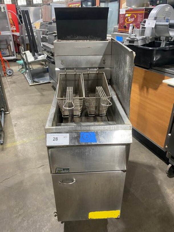 Pitco Frialator Commercial Natural Gas Powered Deep Fat Fryer! With 2 Frying Baskets! With Single Side Splash Guard! All Stainless Steel! On Casters!