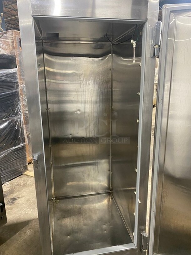 Victory Commercial Single Door Reach In Cooler! All Stainless Steel! On Legs! MODEL RS1DS7 SN:E0975722 115V 1PH - Image 5 of 9