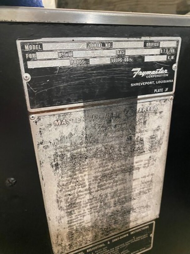 Frymaster Commercial Natural Gas Powered Deep Fat Fryer! With 2 Frying Baskets! With Backsplash! All Stainless Steel! On Legs! Model: MJ36G2TSSPD SN: 67D1815BU - Image 8 of 9