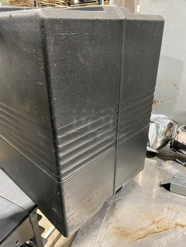 NICE! Cambro Insulated Food Pan Carrier! - Image 4 of 6