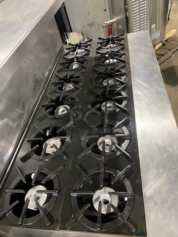 Southbend Commercial Natural Gas Powered 12 Burner Stove! With Raised Back Splash And Salamander Shelf! With 2 Full Size Oven Underneath! All Stainless Steel! On Casters! Working When Removed! - Image 5 of 10