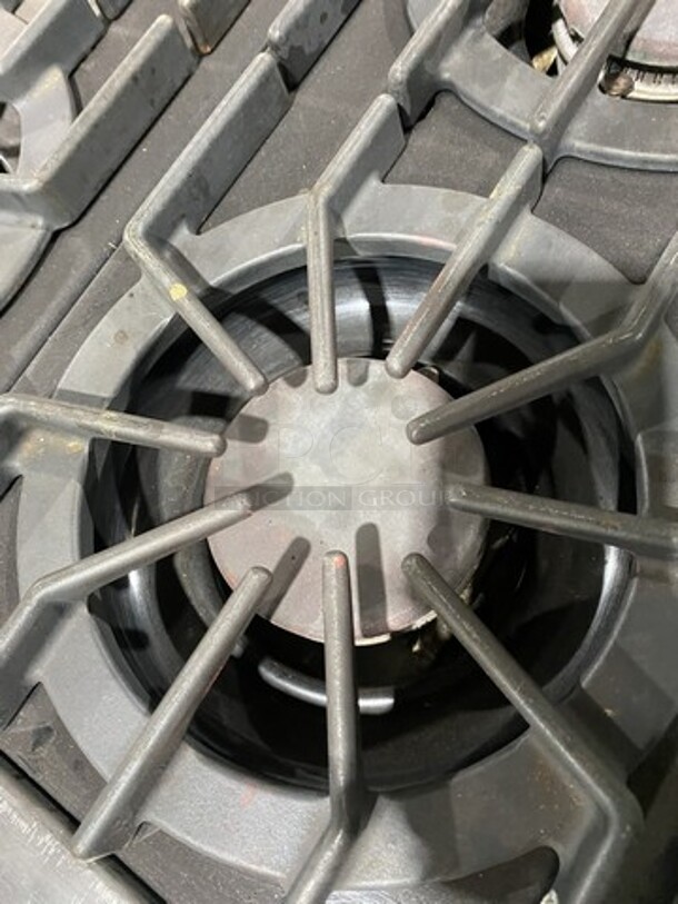 Viking Professional 6 Burner Range! With Convection Oven Underneath!  - Image 8 of 9