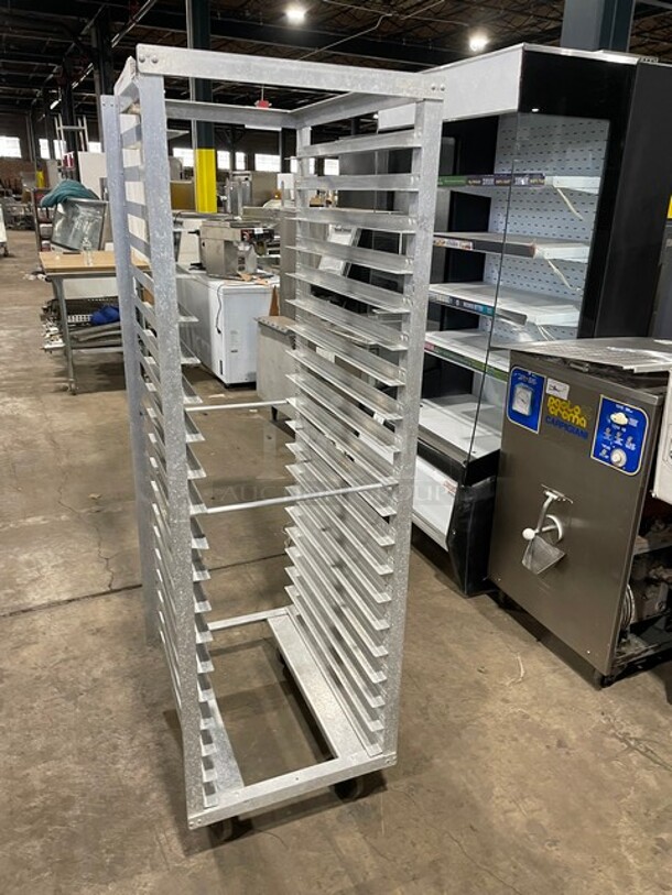 Metro Commercial 20 Pan End Load Transport Rack! On Casters! Model: RD3N!  - Image 3 of 7