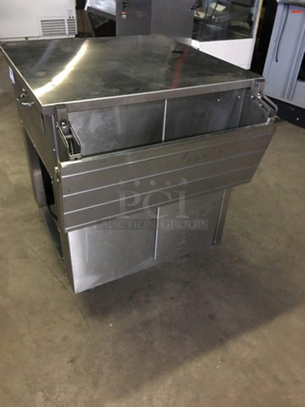 Vollrath Commercial Portable Cashier Station! With Tray Return! All Stainless Steel! On Casters! Model: 3701500001NNA SN: W25400223455001 120V 60HZ 1 Phase - Image 2 of 8
