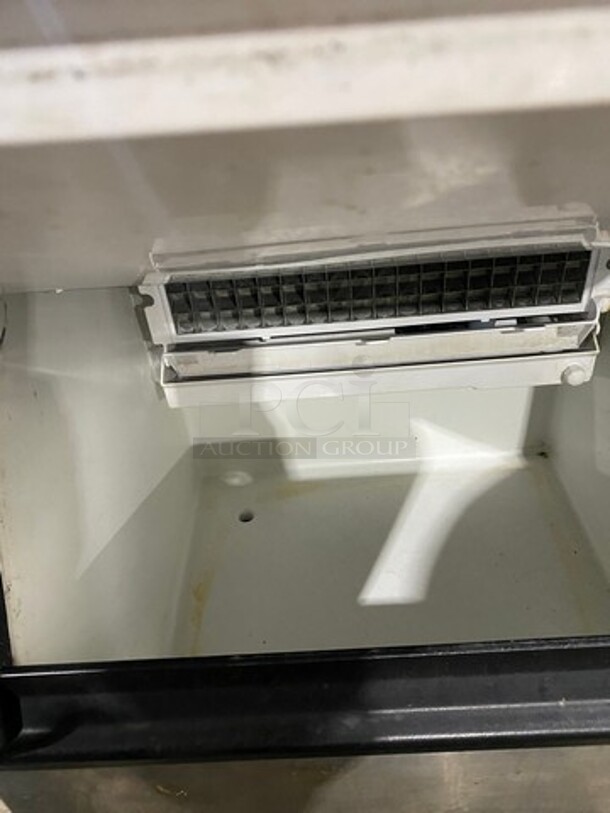 LATE MODEL! 2016 Berg Commercial Automatic Ice Maker Machine! Stainless Steel Body! On Legs! Model: BC250 SN: 22500716019 115V - Image 5 of 9