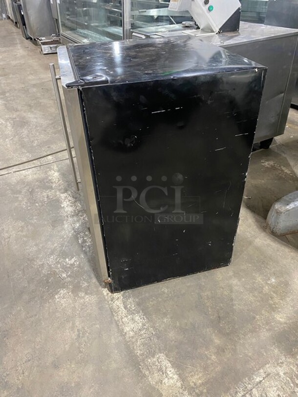 Magic Chef Commercial Refrigerated Countertop Single Door Mini Display Case Merchandiser! With View Through Door! All Stainless Steel! Model: HMBC58ST SN: THD1804HMBC58ST00454 - Image 3 of 8