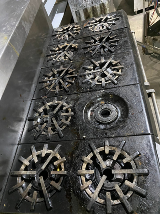Vulcan Commercial Natural Gas Powered 10 Burner Stove! With 2 Full Size Oven Underneath! Metal Oven Rack! With Raised Back Splash And Salamander Shelf! All Stainless Steel! - Image 5 of 9