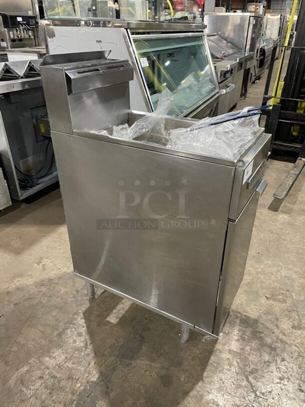 American Range Commercial Natural Gas Powered Deep Fat Fryer! All Stainless Steel! With Frying Baskets! On Legs! Model: AF-35/50 SN: 180412-CO2971! - Image 3 of 8