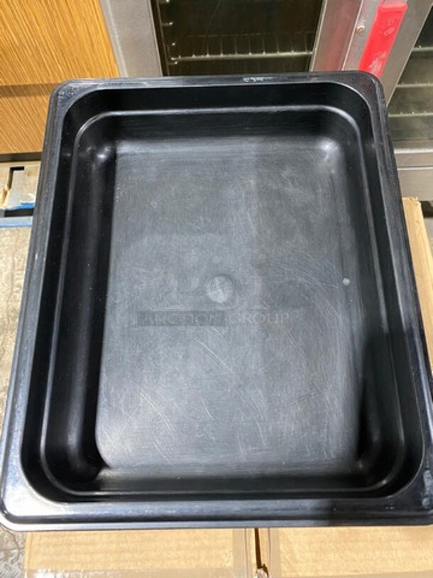 Cambro Black Poly 1/2x2.5" Food Containers! 8x Your Bid! - Image 3 of 9