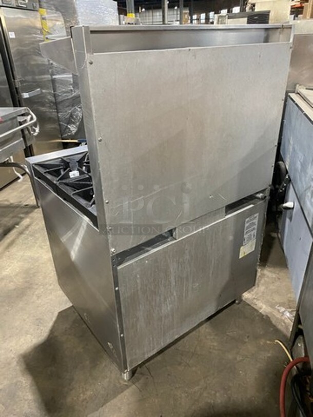 WOW! Late Model! Southbend Commercial Natural Gas Powered 6 Burner Stove! With Raised Back Splash And Salamander Shelf! With Oven Underneath! All Stainless Steel! On Legs! Model: S36D SN: 14L05400! Working When Removed! - Image 4 of 9