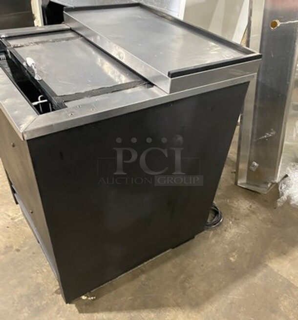 True Commercial Under The Counter Bottle Cooler! With Single Stainless Steel Sliding Top Door! Model TD-24-07 Serial 14037637! 115V 1Phase! - Image 2 of 8