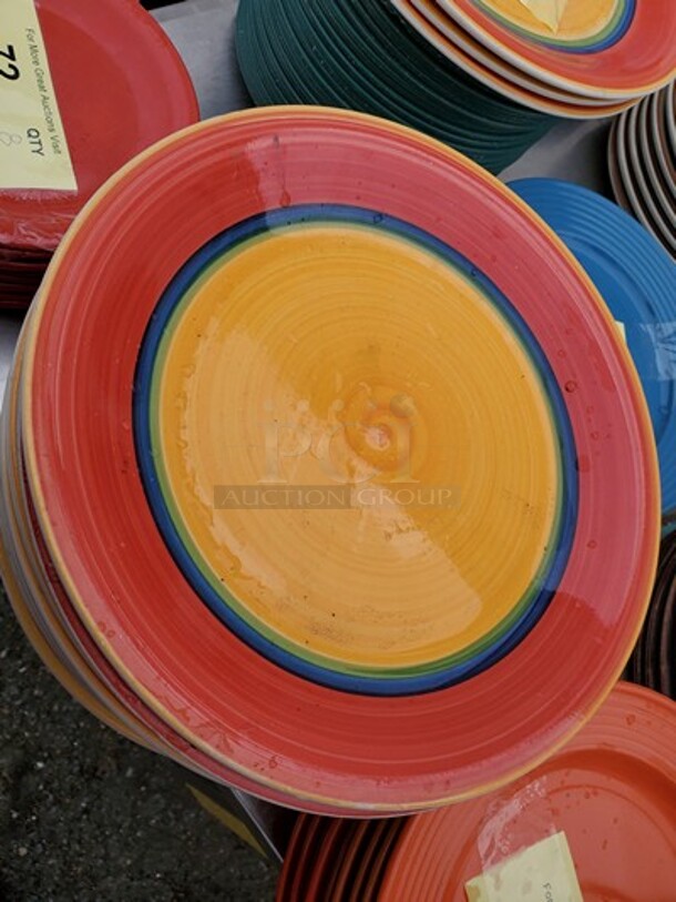 Round Porcelain Dinner Plate.  - Image 2 of 4