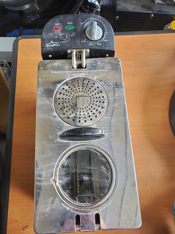Rival Stainless Steel Commercial Style Deep Fryer  - Image 2 of 7