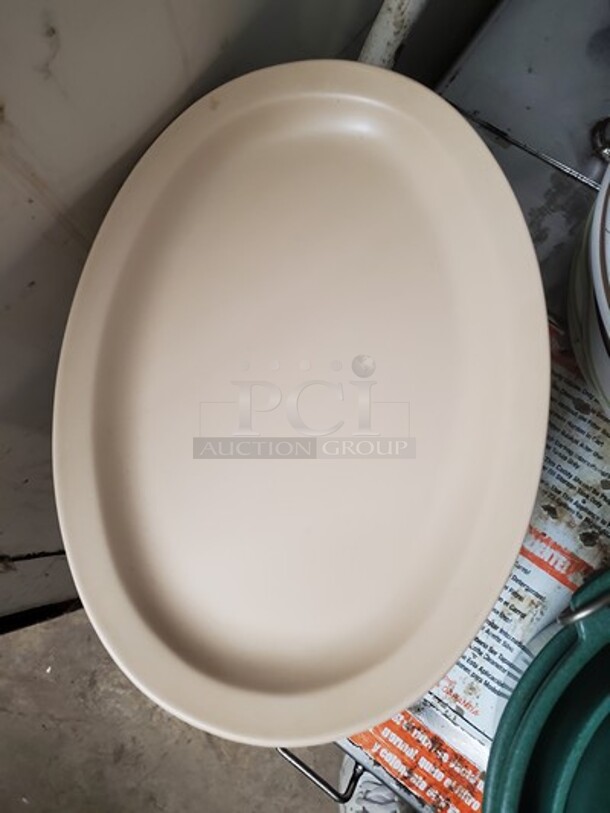 Oval Plastic Plate 